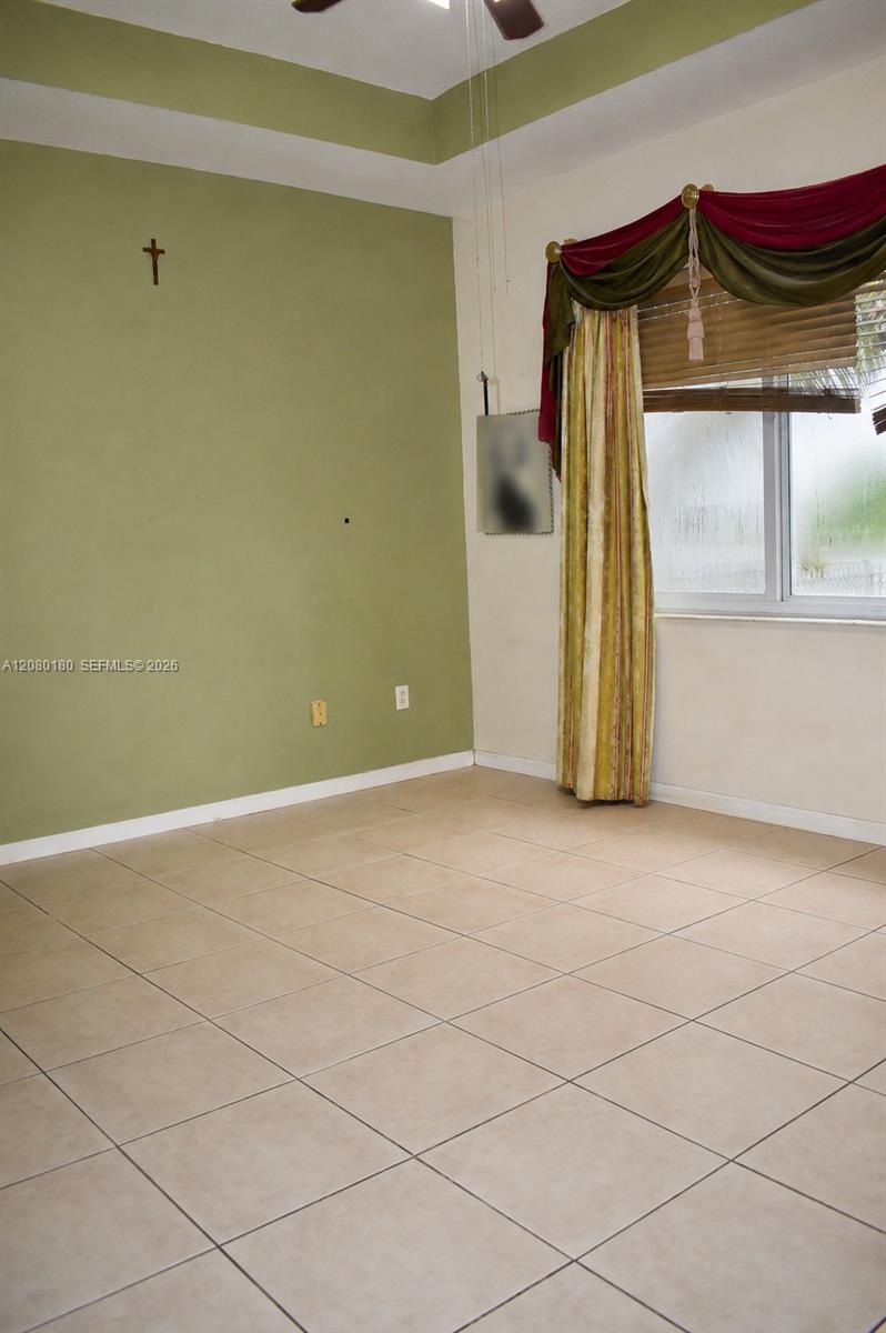 3745 NE 23 Ct thumbnail 15