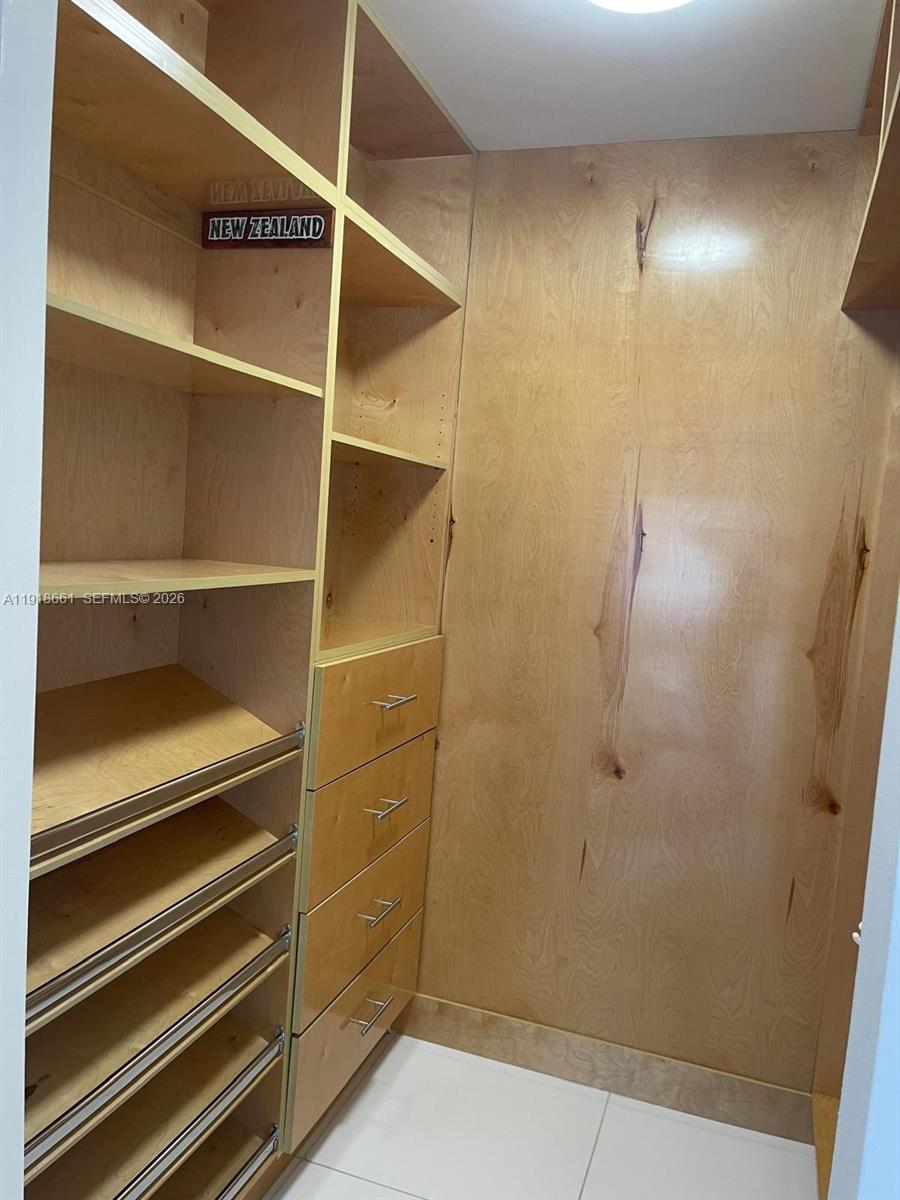 16909 N Bay Rd #716 thumbnail 11