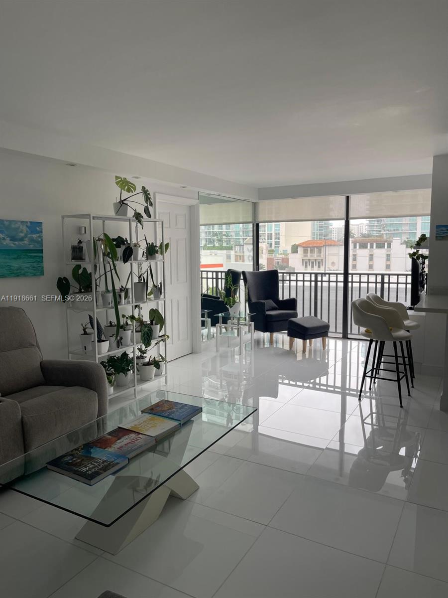 16909 N Bay Rd #716 thumbnail 7